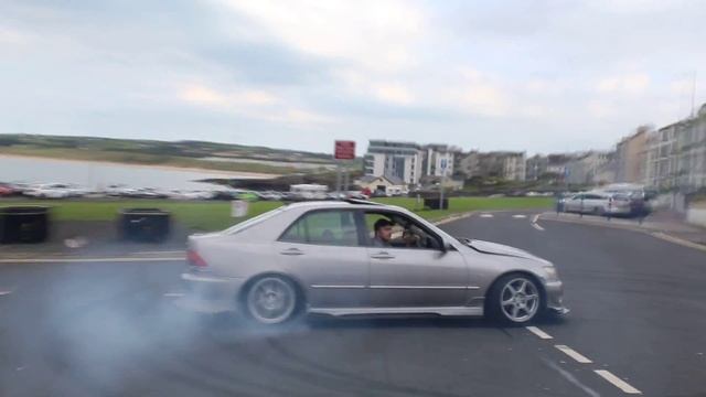 Lexus IS200 diffin Portrush смотреть онлайн