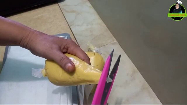 CARA MEMBUAT BUTTER COOKIES GURIH DAN RENYAH KUE UNTUK LEBARAN смотреть онлайн