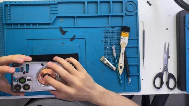 Восстановление материнской платы и замена крышки iPhone 14 Pro Max: Шаг за шагом смотреть онлайн