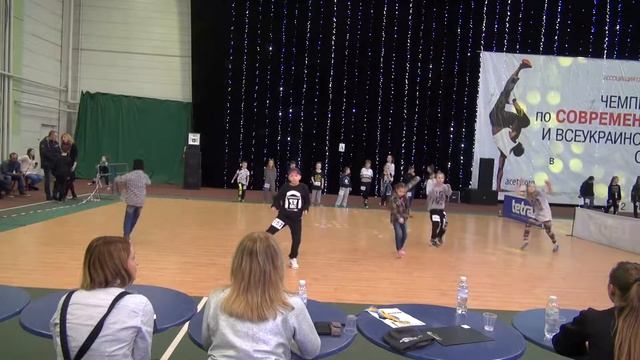 11.02.18_пл.А_ч.14_ ЧЕМПИОНАТ УКРАИНЫ и Всеукраинские соревнования по современным танцам смотреть онлайн