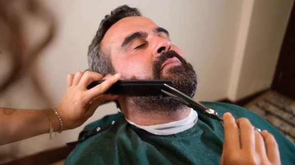 ASMR 💈 LADY BARBER “MANGIAFUOCO”