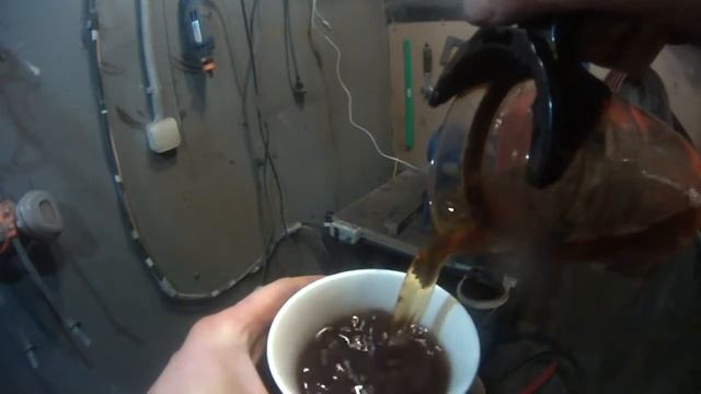 Канадский нож из стали M390 смотреть онлайн