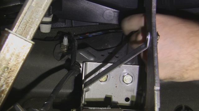 How to: Brake & accelerator pedals remove, reinstall (Mondeo Mk3) смотреть онлайн