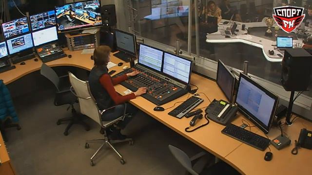 Антонио «Бигфут» Силва в гостях у «Двойного удара». 30.03.2017 смотреть онлайн