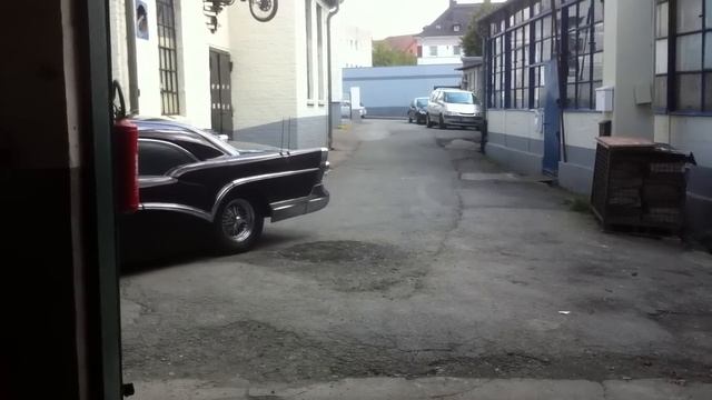1957 Buick Top Chop Garage смотреть онлайн