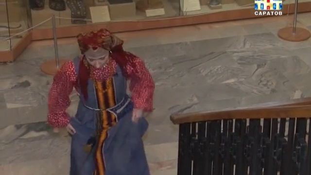 В музее краеведения презентовали старинные русские костюмы смотреть онлайн