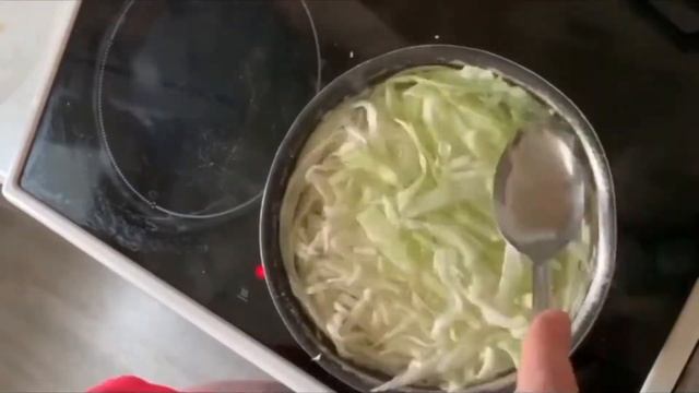 Капустный пирог с курицей. смотреть онлайн
