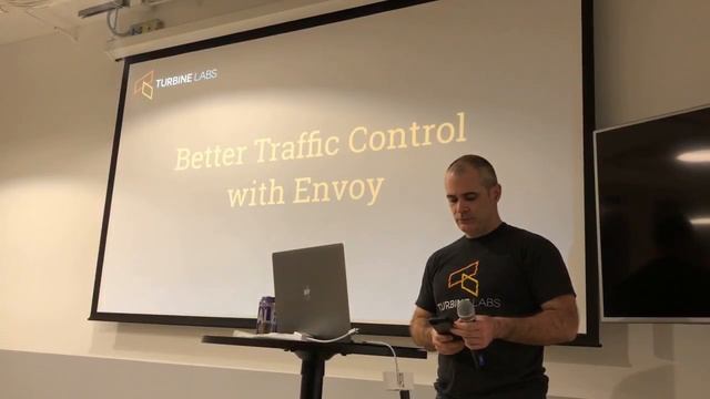 Livestream : Data Pipeline Management w Apache Airflow & Traffic Control Strategies w Envoy смотреть онлайн