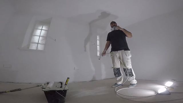 How to spray and back roll alone смотреть онлайн