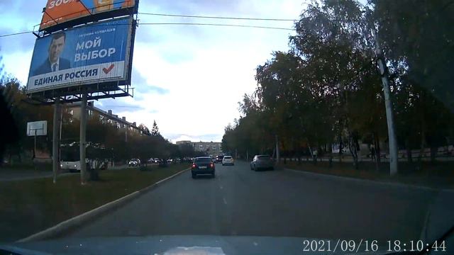 Мне в Париж по делу Срочно смотреть онлайн