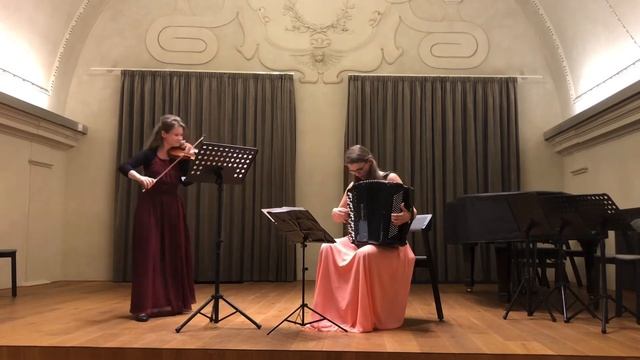 R. Galliano - Tango pour Claude смотреть онлайн