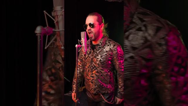 Далеко смотреть онлайн