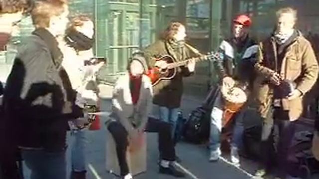 Швеция, Стокгольм, Уличные музыканты смотреть онлайн