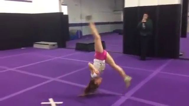 Erica front ariel ro tuck 12/20/14 смотреть онлайн