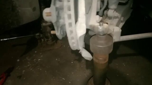 Замена шаровой Nissan Atlas F23 смотреть онлайн