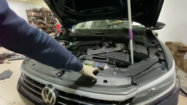 Как снять передний бампер решетку радиатора Фольксваген пассат б7 б8 сша самый простой способ смотреть онлайн