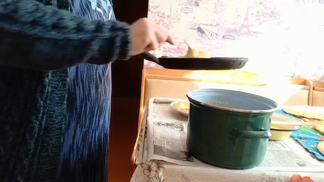 Блины из полтавской крупы испекла в печи.Пироги из мяса и картофеля.Пирог семейный. смотреть онлайн