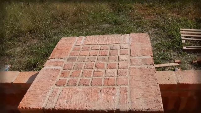 Кирпичные архитектурные элементы колоны тумбы