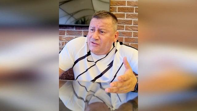 Анекдот про очкастую бабу смотреть онлайн