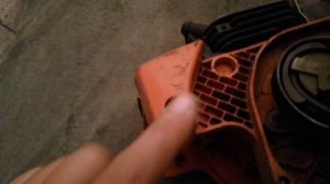 Почему не поступает бензин в карбюратор, Husgvarna 137 ?(Решение проблемы).