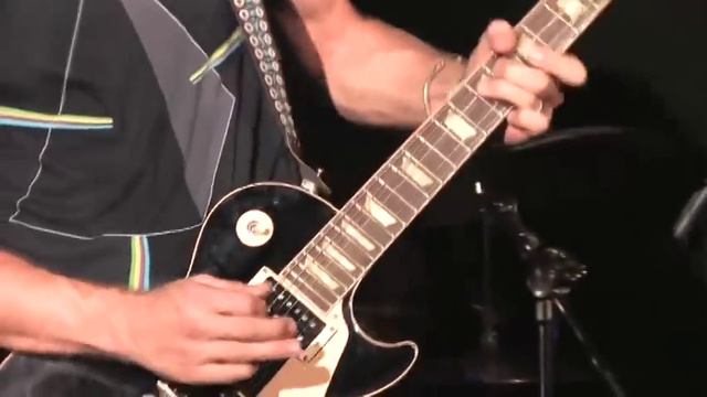 Dom Brown - Day Turned Black - Live at The Bedford - 18.8.2008 смотреть онлайн