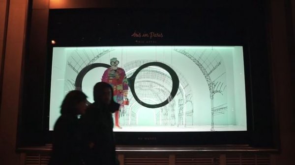 "Iris in Paris" par Iris Apfel (2016) | RETROSPECTIVE