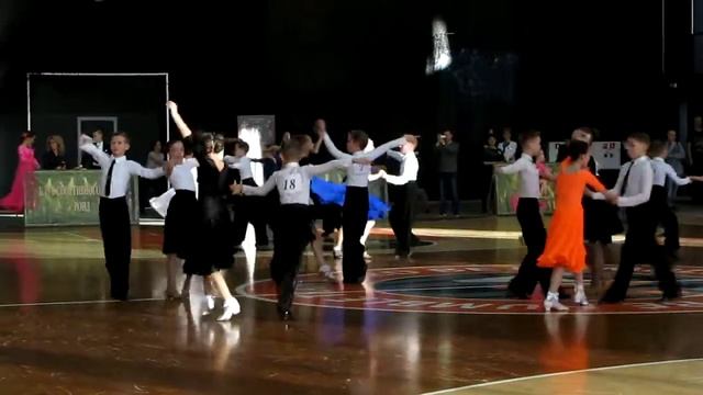 Ча-ча-ча (E класс Дети-2) 22.04.2018 Танцующий мир - 2018 смотреть онлайн