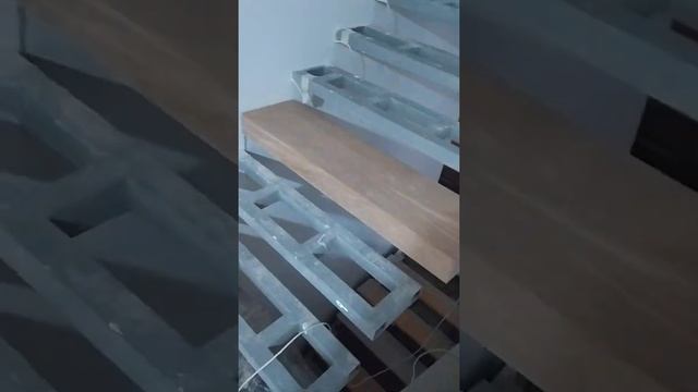 Парящая лестница. смотреть онлайн