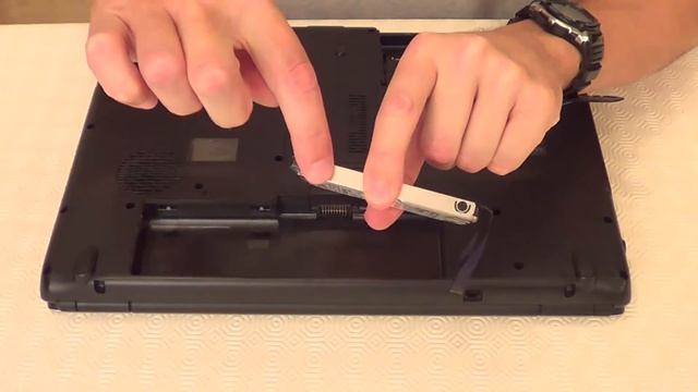 How To Replace A Laptop Hard Drive: Toshiba Satellite L350 смотреть онлайн