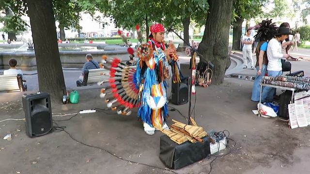 28.07.16. в центре Питера, очень классно играет. смотреть онлайн