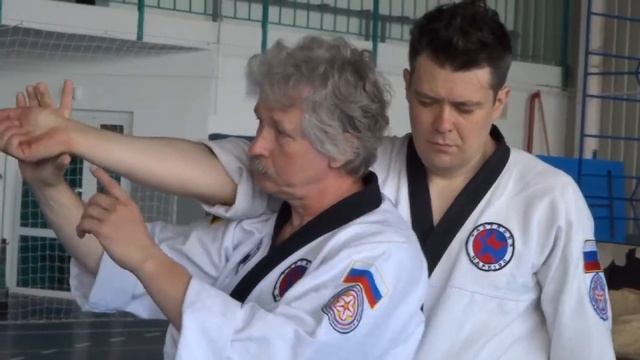 Броски в Кёнгму Хапкидо. Бросок через спину с изломом локтя. (Разбор вариантов)