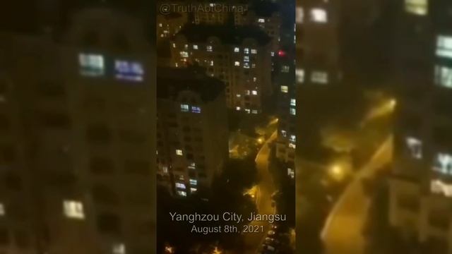 Китайцы изолируют людей с положительным тестом смотреть онлайн