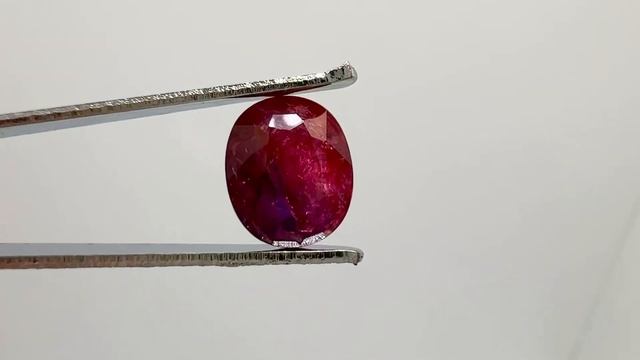 Фиолетово-розовый сапфир 1,95ct. Предложите название таким сапфирам. смотреть онлайн
