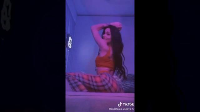 Откровенные танцы Насти Усеевой \ слив фулл смотреть онлайн