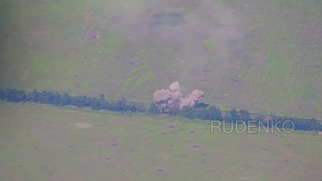 Уничтожение арторудия и БК ВСУ на Марьинском направлении. смотреть онлайн