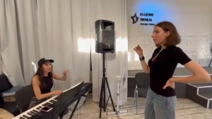 Урок вокала. Распевка для ПРОДВИНУТЫХ! Академия мюзикла Вячеслава Гнедака. Надежда Проскурина