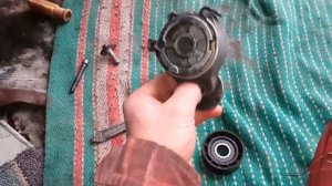 как заменить ролик с натяжителем ремня гидроусилителя на Ситроен Берлинго