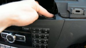 Как снять магнитолу C-Class W204