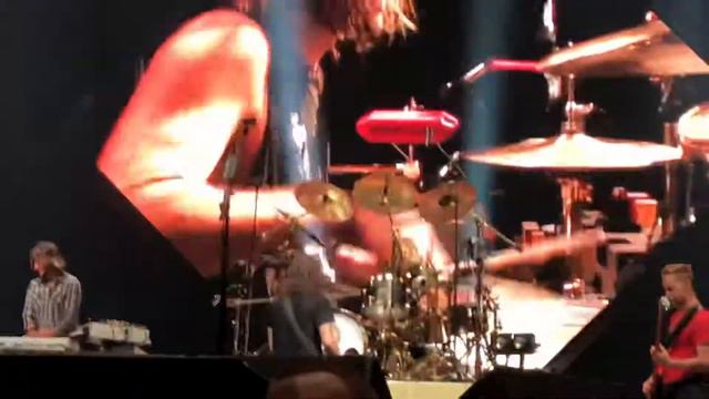 Chris Shiflett Guitar Solo Foo Fighters Rogers Place Edmonton October 22, 2018 смотреть онлайн