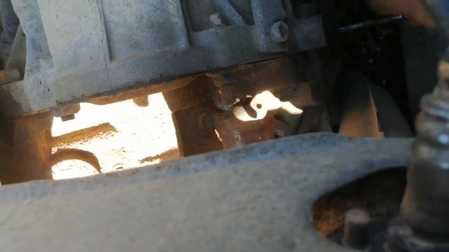 Как открутить болт шкива коленвала, Камри Грация 5SFE смотреть онлайн