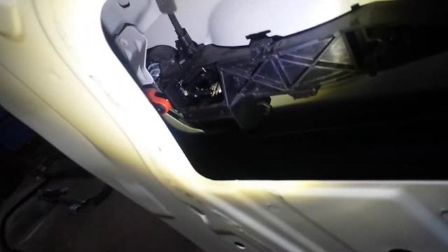Жест на СТО. Opel Vivaro как снять дверную ручку смотреть онлайн