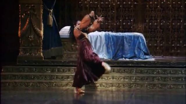 Постановки Рудольфа Нуреева. "Ромео и Джульетта". 2/2 смотреть онлайн