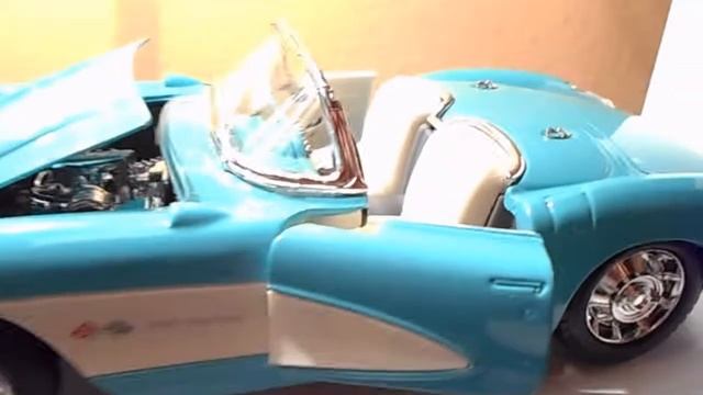 1957 Chevrolet Corvette 1:24 Scale Maisto HD смотреть онлайн