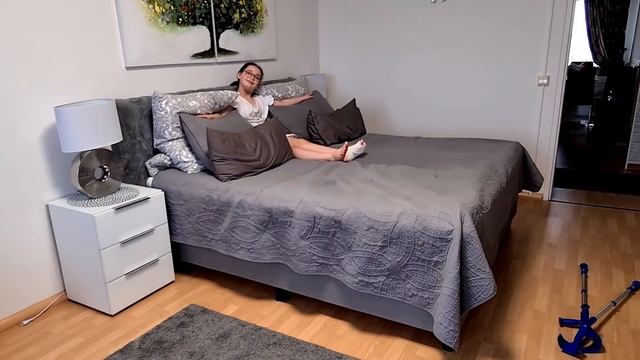 Начался небольшой ремонт и перестановка мебели/ Перетащили кровать/ Приятные хлопоты смотреть онлайн