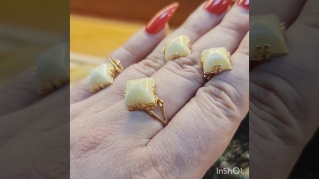 Комплект с молочным янтарём. Серебро 925. 5500 смотреть онлайн