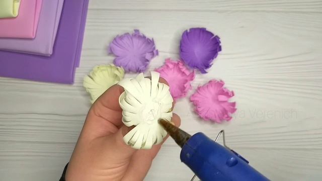 Таких на ютюб еще не было??? Резиночки из фоамирана ? Цветы из фоамирана? смотреть онлайн