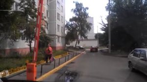 Прикольный шлагбаум:)