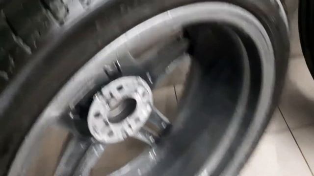 Продам колеса на Mercedes r19 w213 шины, диски смотреть онлайн