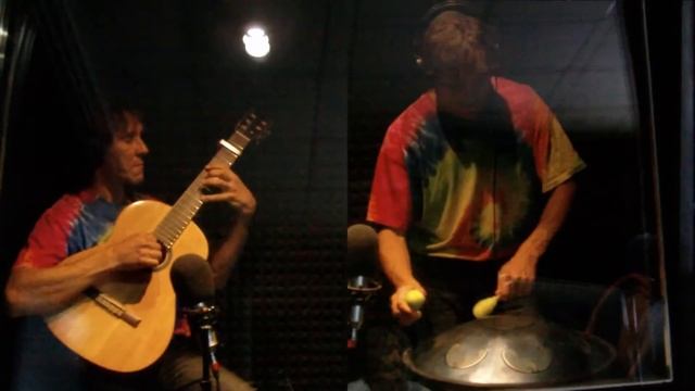 В мире животных Гитара и Ханг