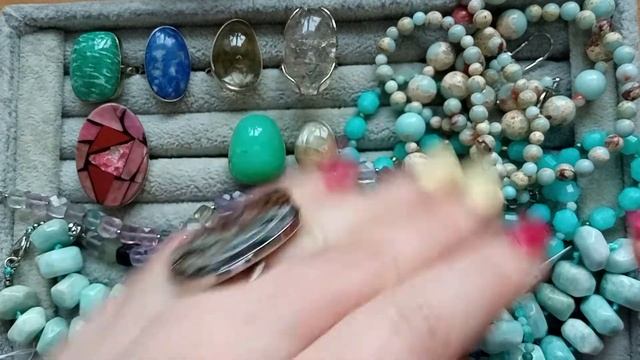 Каменная лавка( наборы в мельхиоре, колье с граненными камнями, бусы из натуральных камней, кольца) смотреть онлайн